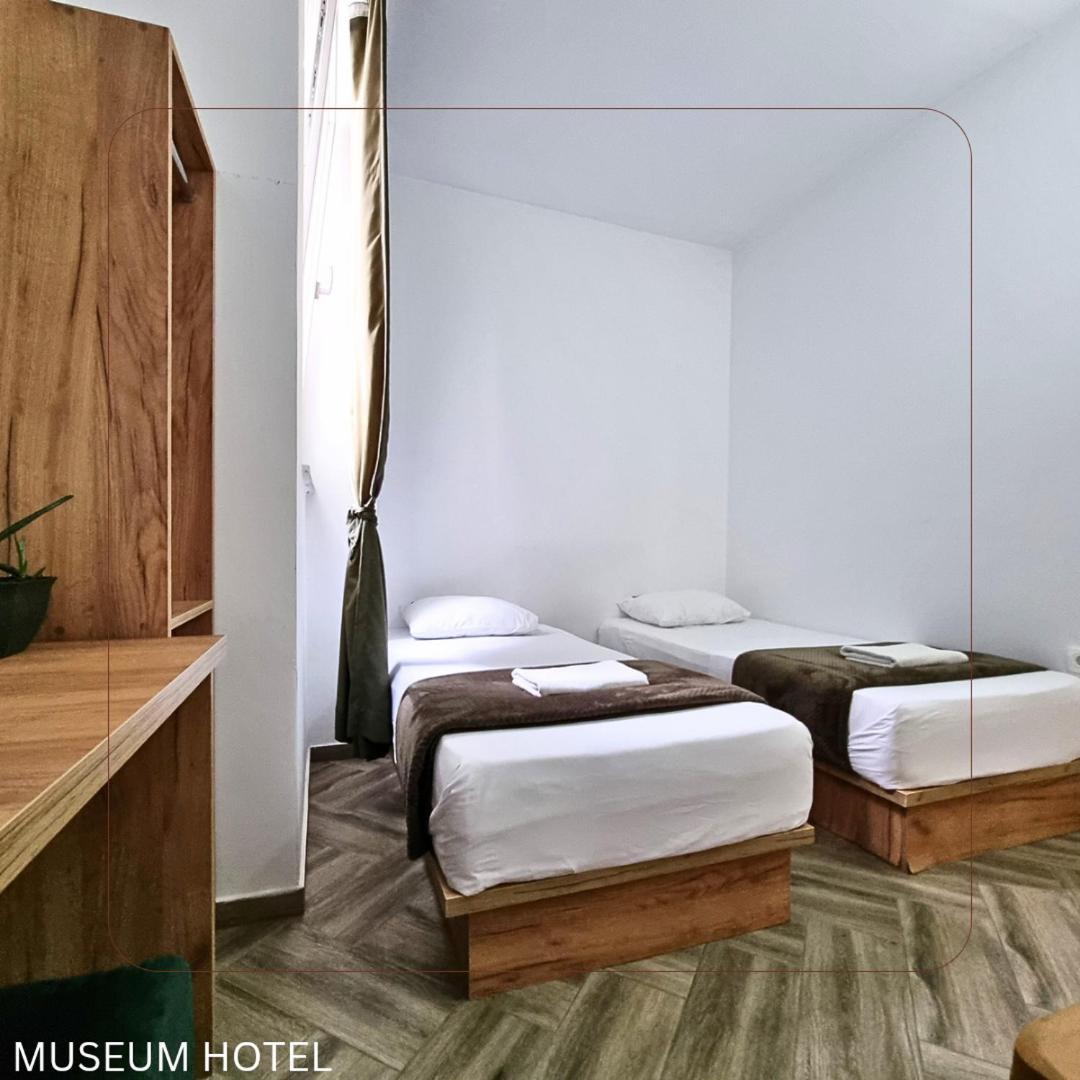 Museum Hotel Prishtinë Bilik gambar